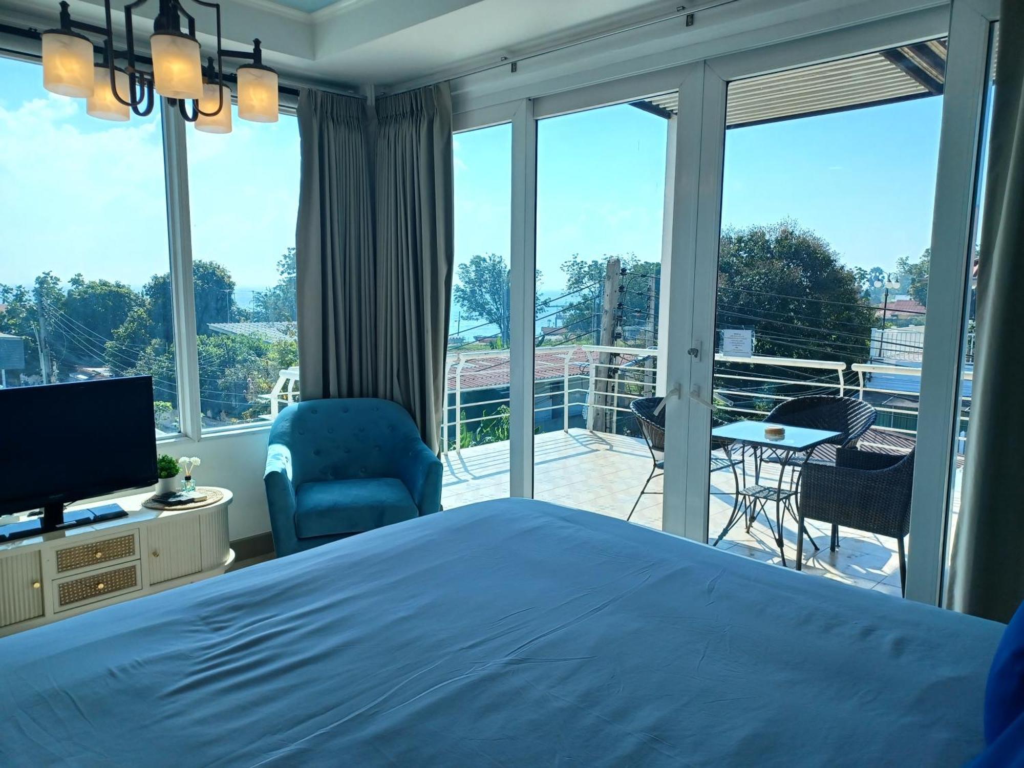 Koh Larn Riviera Hotel Exterior photo