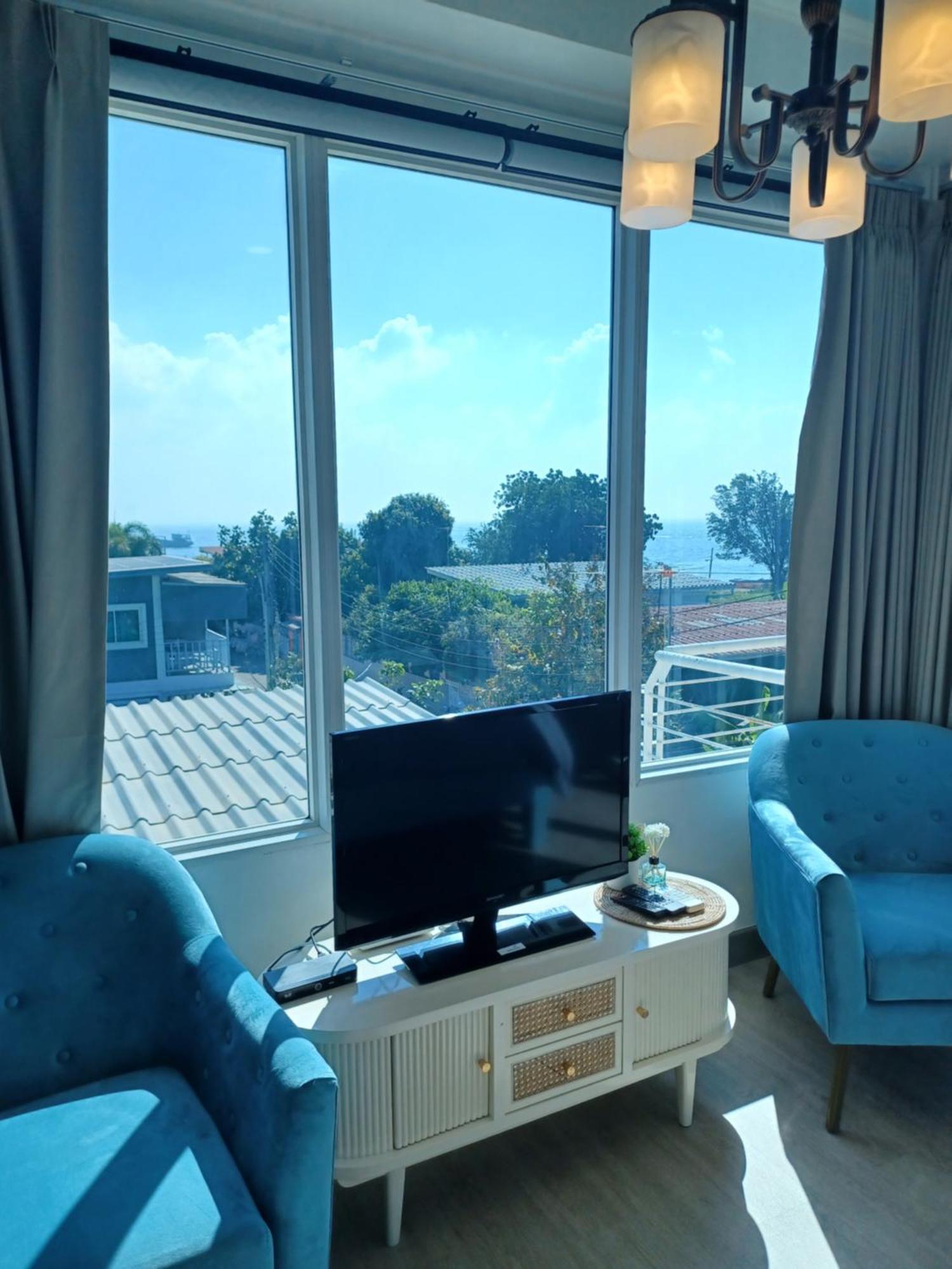 Koh Larn Riviera Hotel Exterior photo